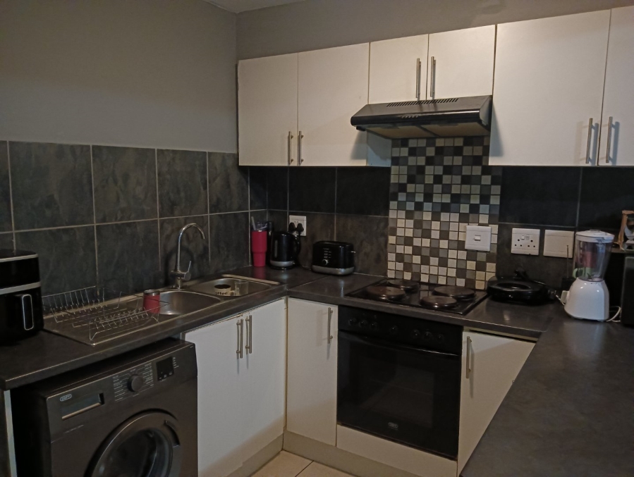 2 Bedroom Property for Sale in Beverly Park Western Cape